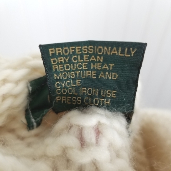 Gleneden Merino Wool Thick Knit Poncho Quiet Luxury Cream Turtle Neck Cottagecor - Picture 7 of 7